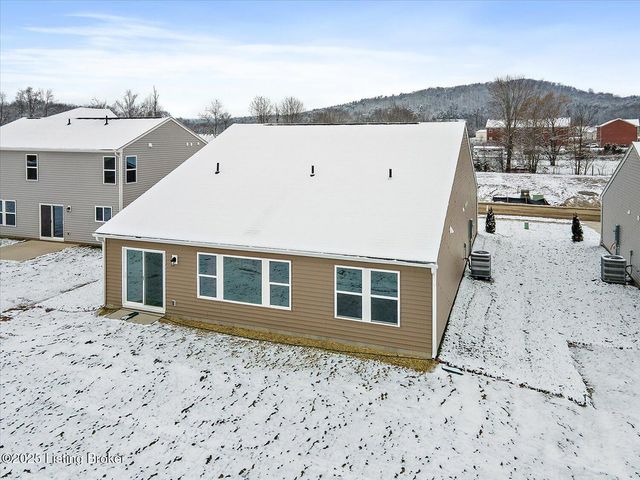 478 Mud Hen Dr, Shepherdsville, KY 40165