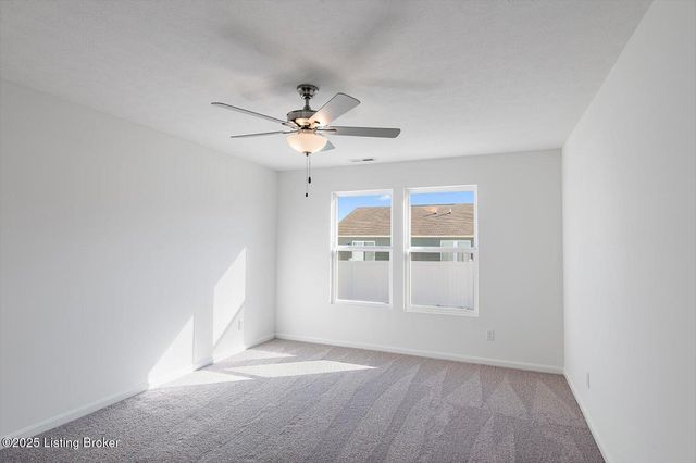 478 Mud Hen Dr, Shepherdsville, KY 40165