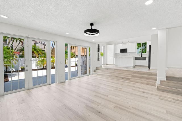 1457 NW 159th Ln, Pembroke Pines, FL 33028