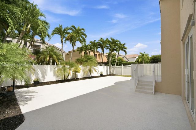 1457 NW 159th Ln, Pembroke Pines, FL 33028