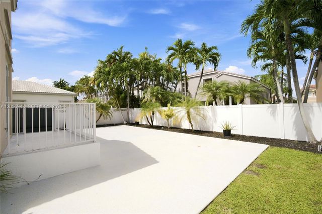 1457 NW 159th Ln, Pembroke Pines, FL 33028
