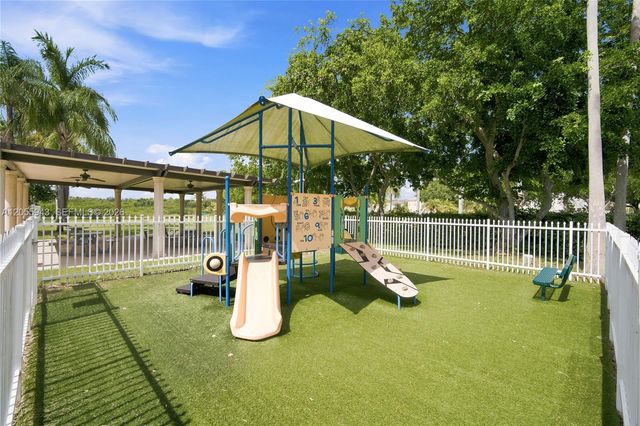 1457 NW 159th Ln, Pembroke Pines, FL 33028