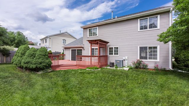 1542 Candlewood Drive, Crystal Lake, IL 60014