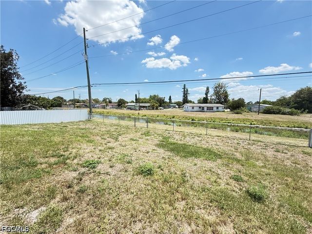 1102 Arthur AVE, Lehigh Acres, FL 33936