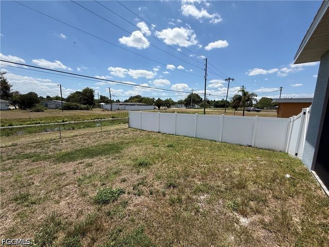 1102 Arthur AVE, Lehigh Acres, FL 33936