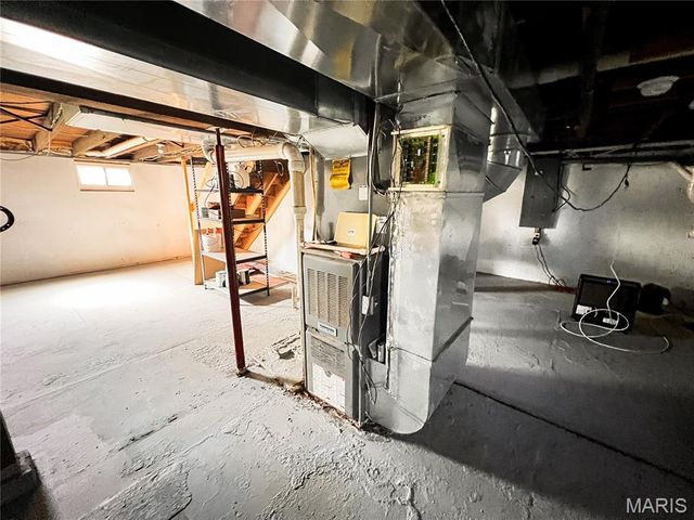 951 10th Street, Carlyle, IL 62231