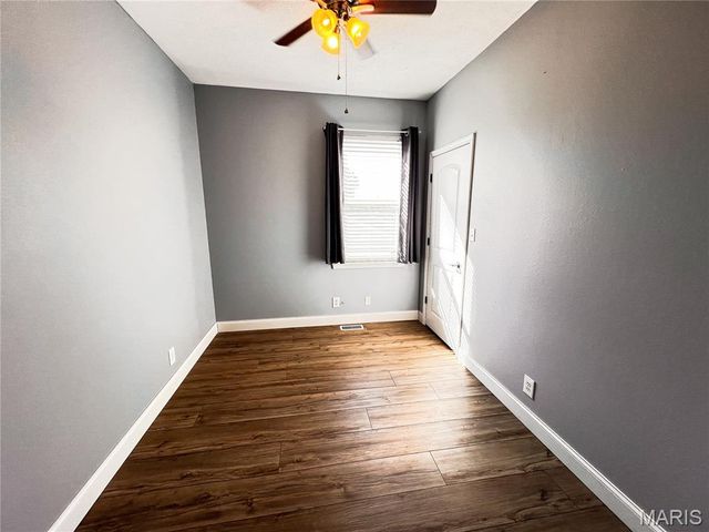 951 10th Street, Carlyle, IL 62231