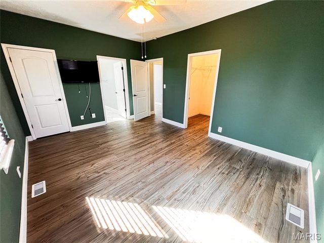 951 10th Street, Carlyle, IL 62231