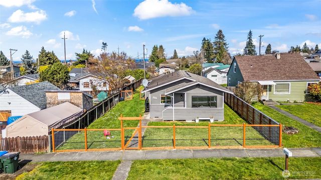 1111 E 5th, Port Angeles, WA 98362