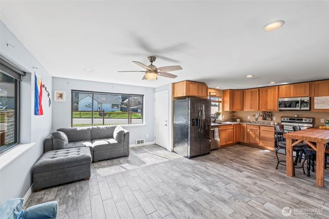 1111 E 5th, Port Angeles, WA 98362