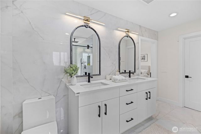 15705 62nd Avenue NE, Kenmore, WA 98028