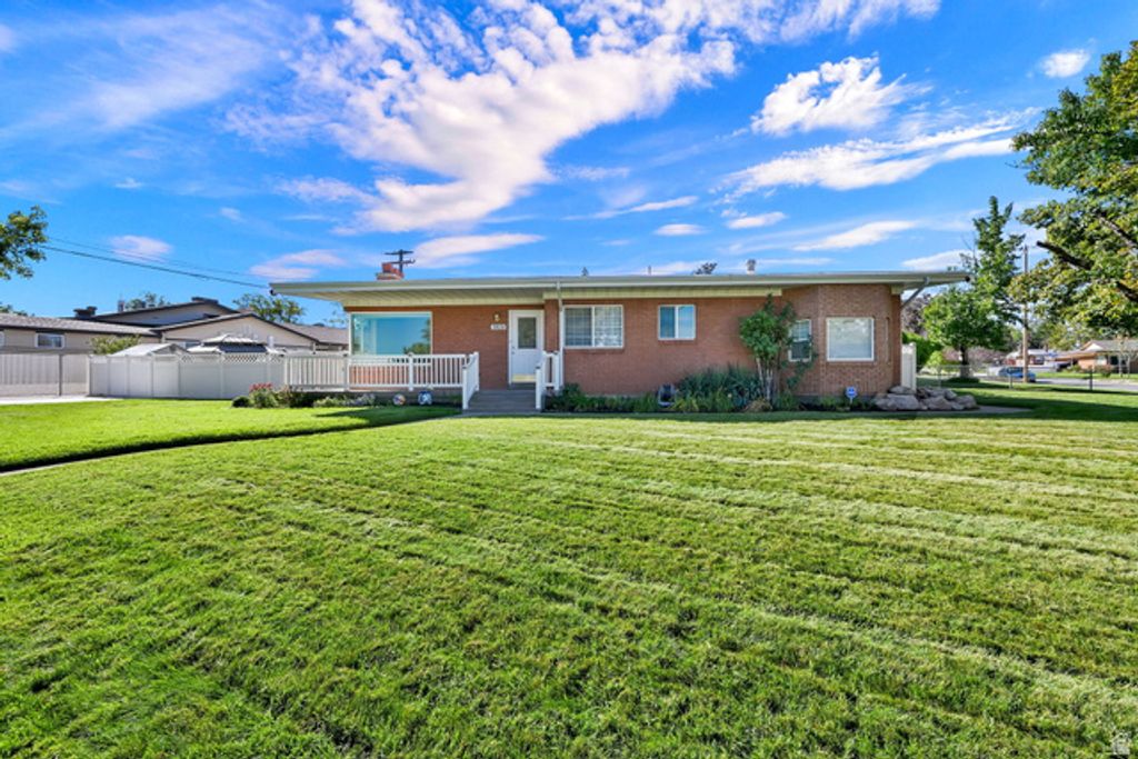 3828 S 2050 W, Roy, UT 84067 — photo 2