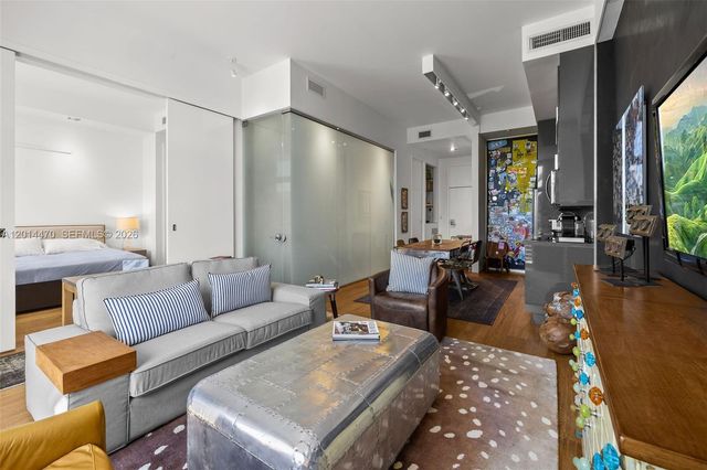 2001 Meridian Ave 404, Miami Beach, FL 33139