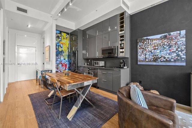 2001 Meridian Ave 404, Miami Beach, FL 33139