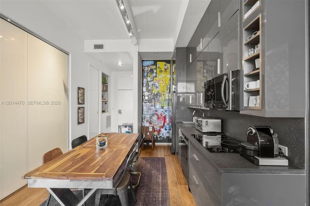 2001 Meridian Ave 404, Miami Beach, FL 33139