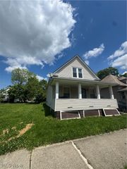 13613 Coath Avenue, Cleveland, OH 44120