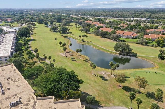 3960 Oaks Clubhouse Drive 502, Pompano Beach, FL 33069
