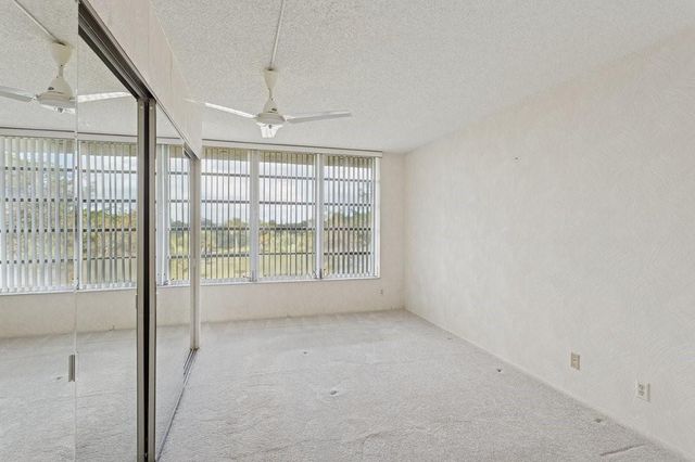 3960 Oaks Clubhouse Drive 502, Pompano Beach, FL 33069