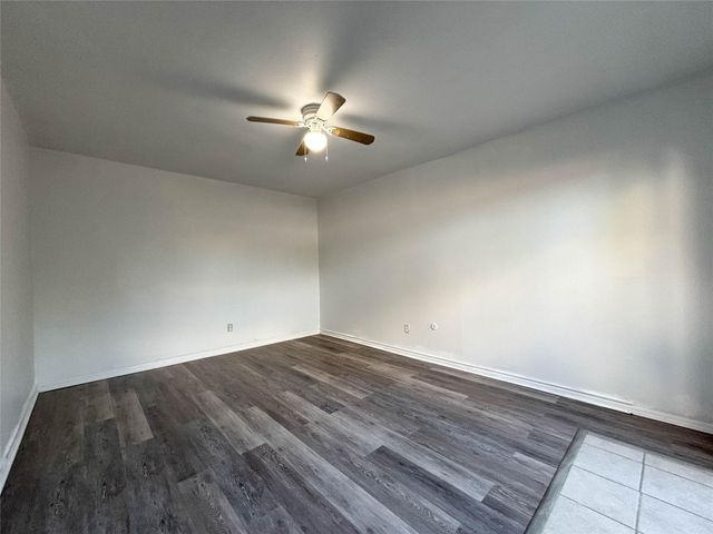 7206 S Gessner Road, Houston, TX 77036