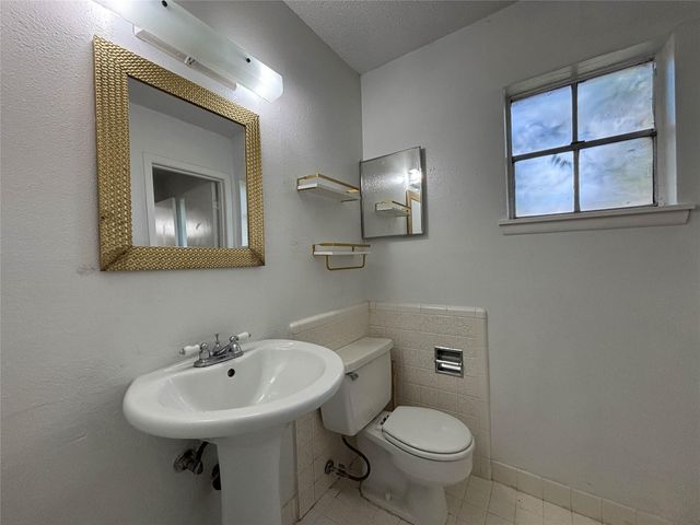 7206 S Gessner Road, Houston, TX 77036