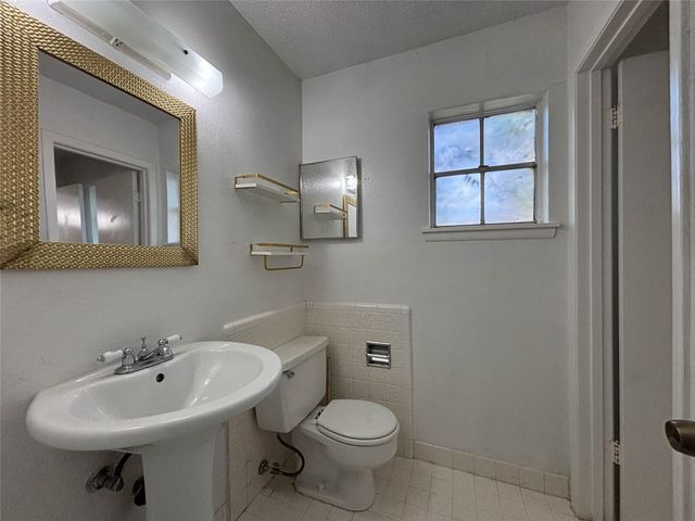 7206 S Gessner Road, Houston, TX 77036