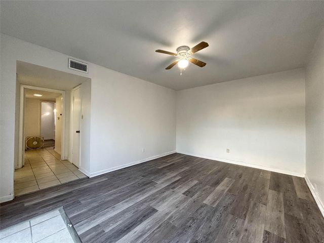 7206 S Gessner Road, Houston, TX 77036