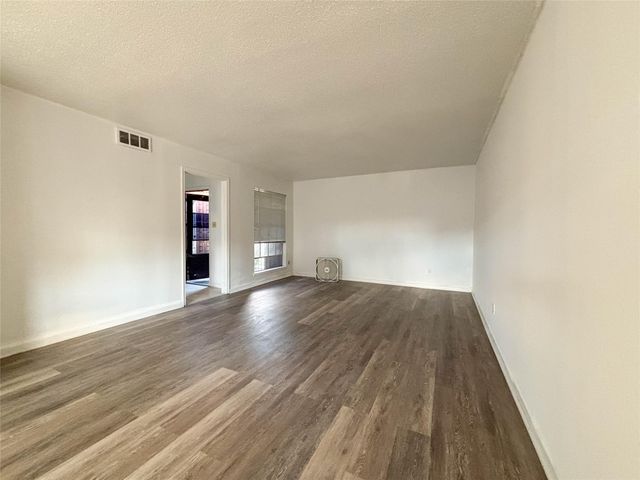 7206 S Gessner Road, Houston, TX 77036