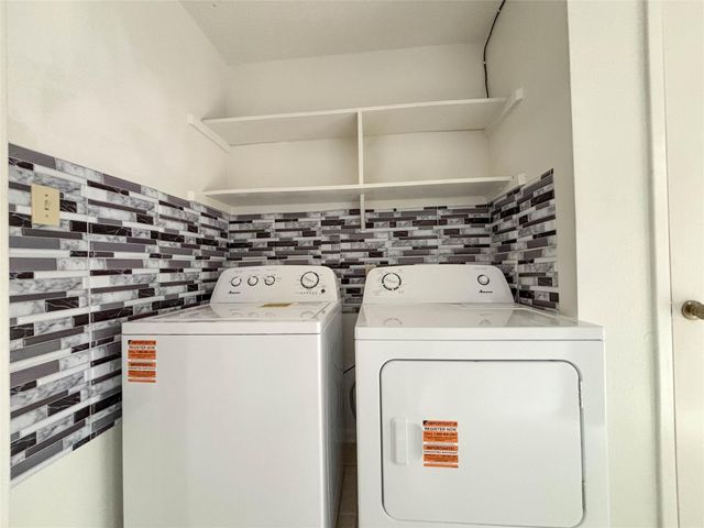 7206 S Gessner Road, Houston, TX 77036