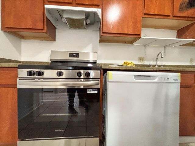 7206 S Gessner Road, Houston, TX 77036