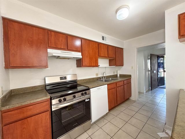 7206 S Gessner Road, Houston, TX 77036