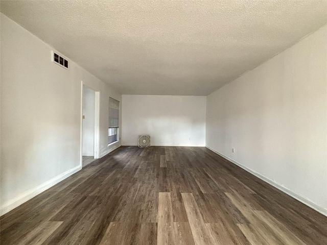 7206 S Gessner Road, Houston, TX 77036