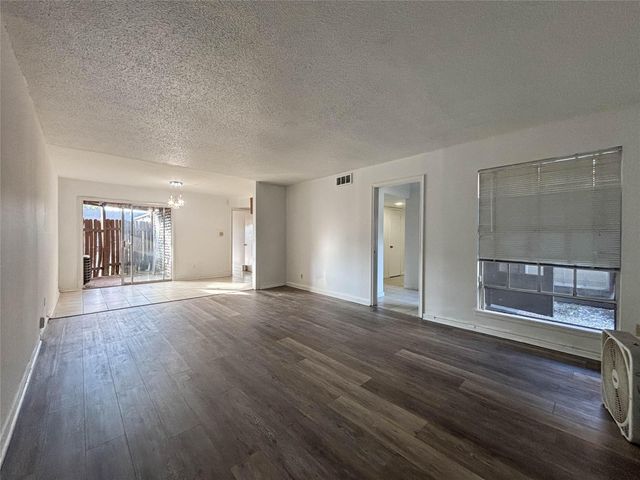 7206 S Gessner Road, Houston, TX 77036