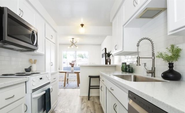 4614 27 Finley, Los Angeles, CA 90027
