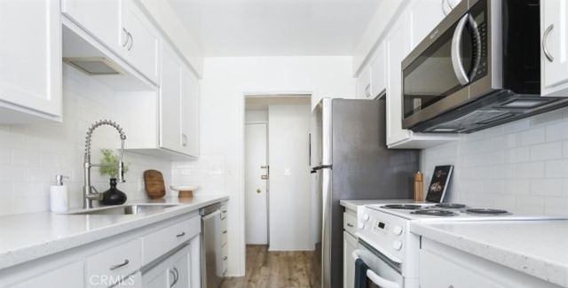 4614 27 Finley, Los Angeles, CA 90027