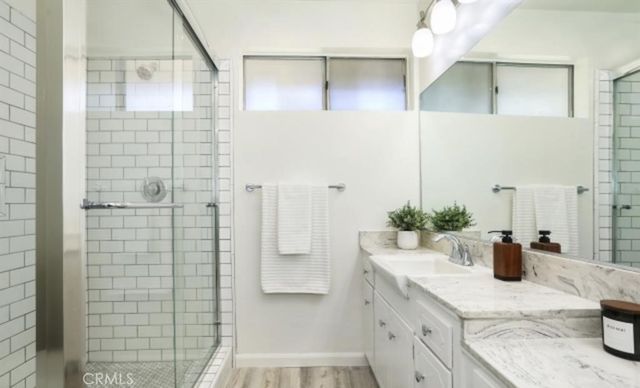 4614 27 Finley, Los Angeles, CA 90027
