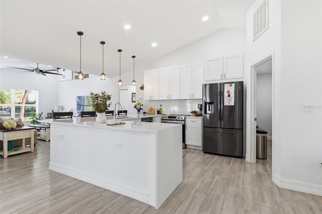 5986 PONCE DE LEON BOULEVARD, North Port, FL 34291