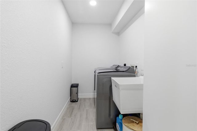 5986 PONCE DE LEON BOULEVARD, North Port, FL 34291