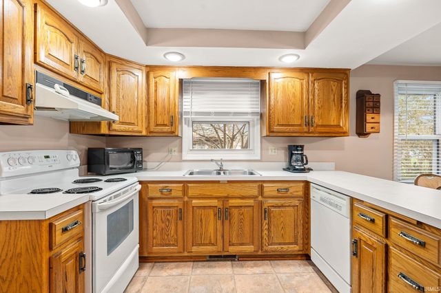 6033 Bohde Trail, Fort Wayne, IN 46835