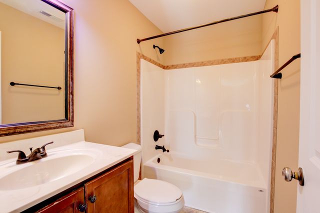 3776 Suiter Rd, Clarksville, TN 37040