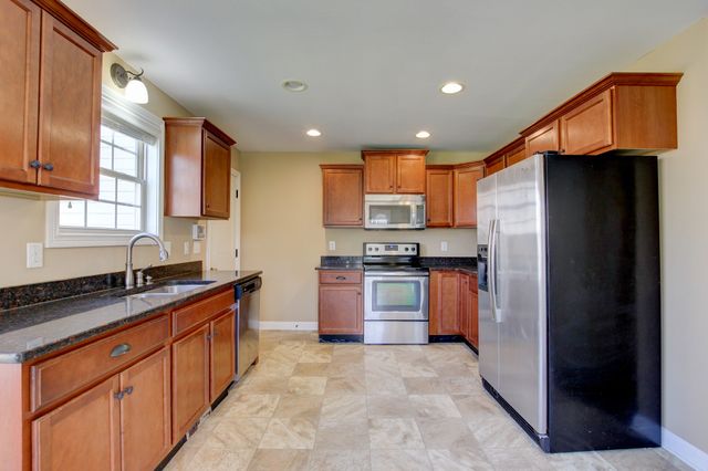 3776 Suiter Rd, Clarksville, TN 37040