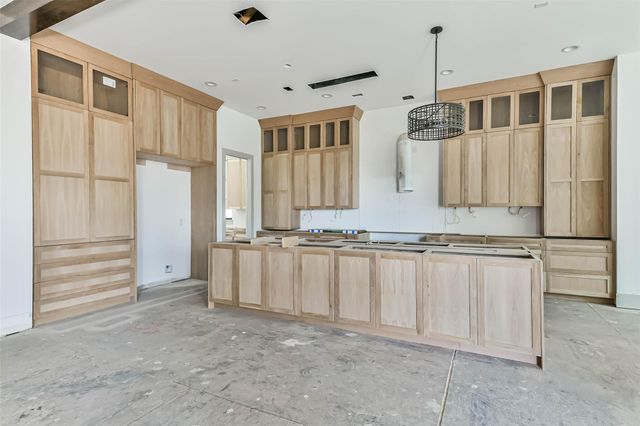 4927 Heatherglen Drive, Houston, TX 77096