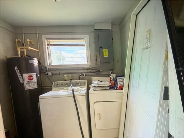 1205 AVENUE L, Haines City, FL 33844