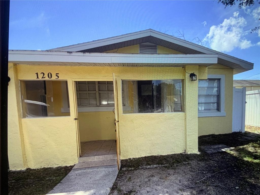 1205 AVENUE L, Haines City, FL 33844