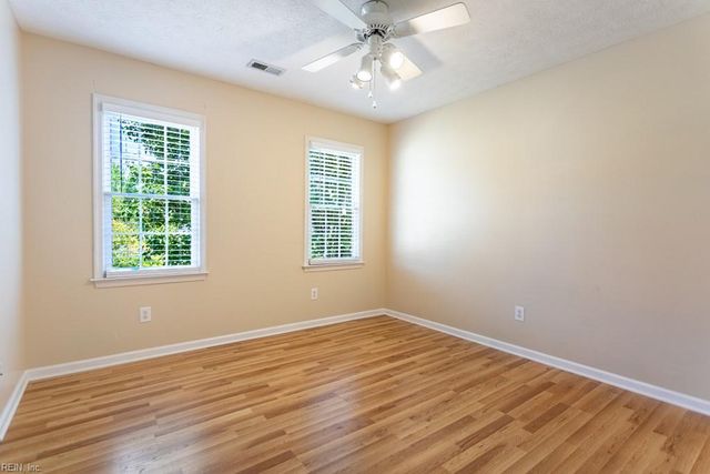 102 Jessica DR, Yorktown, VA 23693