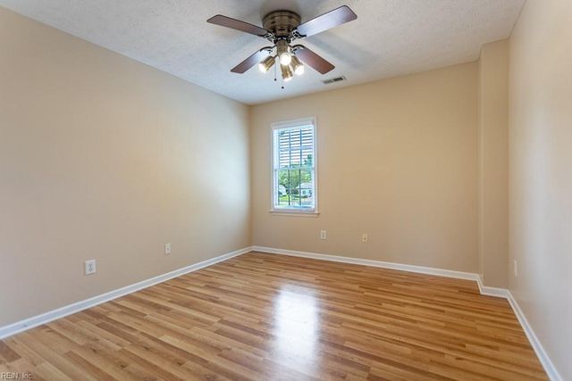 102 Jessica DR, Yorktown, VA 23693