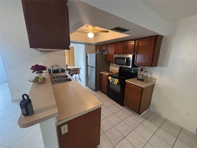 7667 HAVENFORD COURT, Orlando, FL 32818