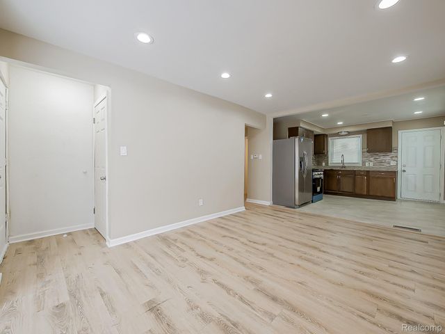 20553 Vaughan Street, Detroit, MI 48219