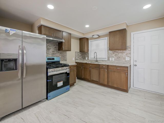 20553 Vaughan Street, Detroit, MI 48219