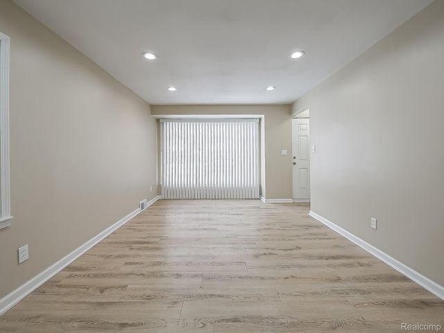 20553 Vaughan Street, Detroit, MI 48219