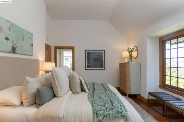 575 Blair Ave., Piedmont, CA 94611